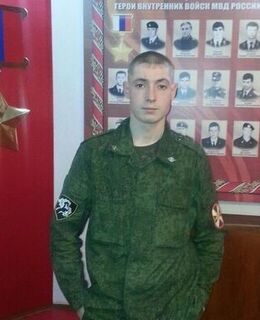 Дмитрий Ларин